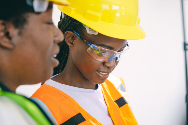 Worker wearing safety Plano glasses