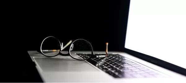 Ask an Optician: Should I Get Computer Glasses? | SmartBuyGlasses AE
