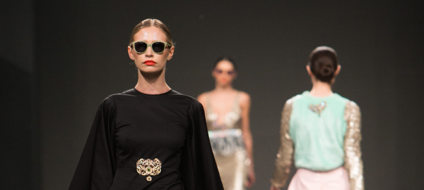 woman with sunglasses - catwalk