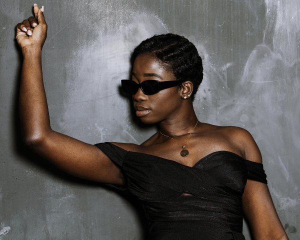 woman wearing black polarized sunglasses