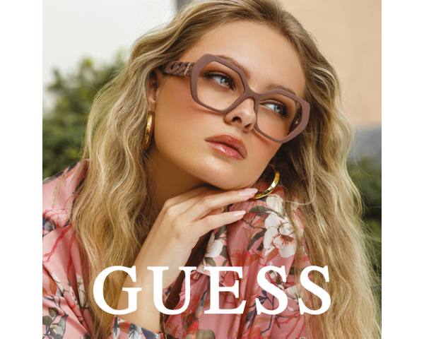 woman wearing Guess eyeglasses