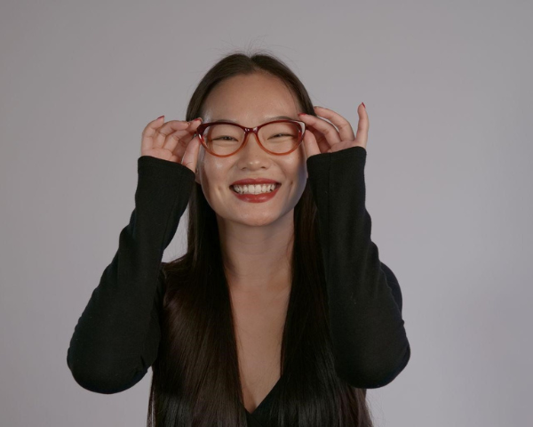 Cat-eye glasses