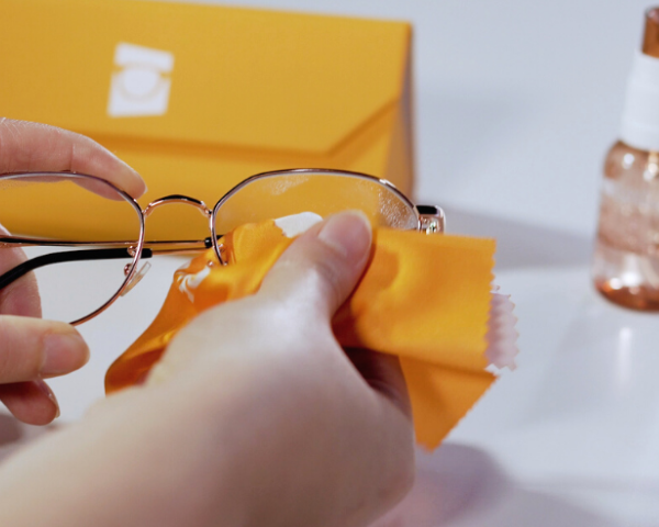 cleaning glasses