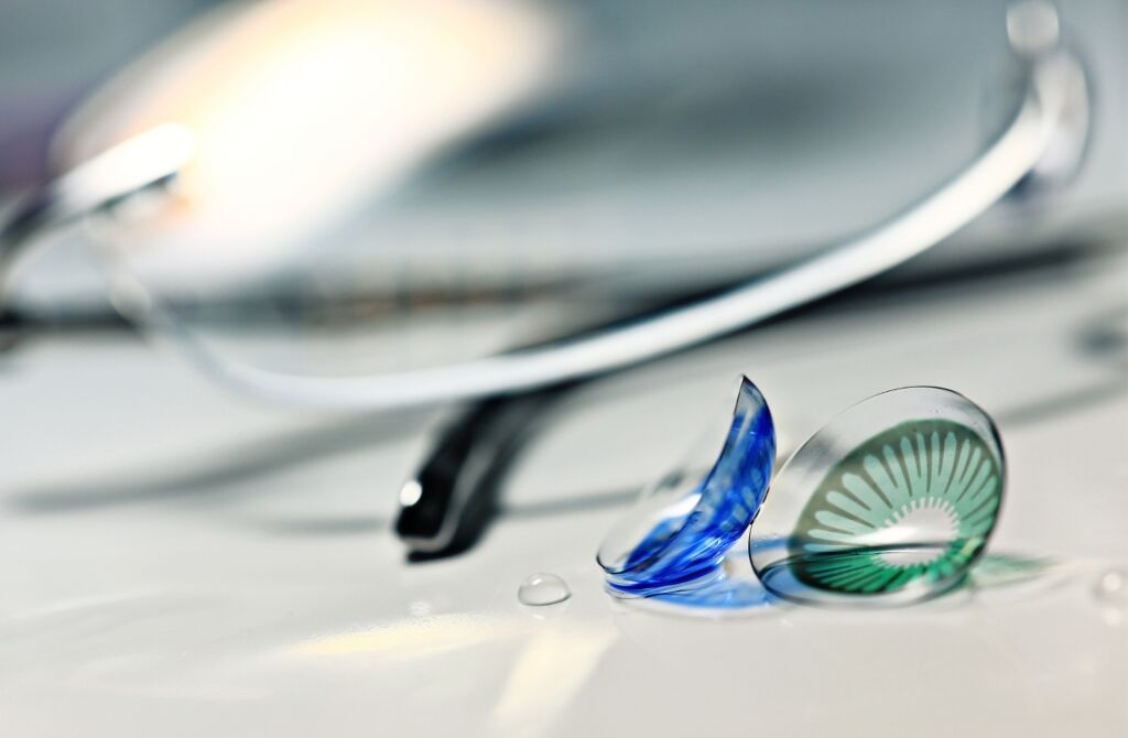 Contact Lens vs Glasses Prescription SmartBuyGlasses UK