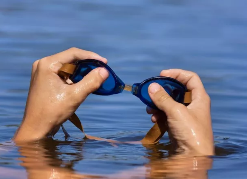 What to Look for When Buying Swimming Goggles