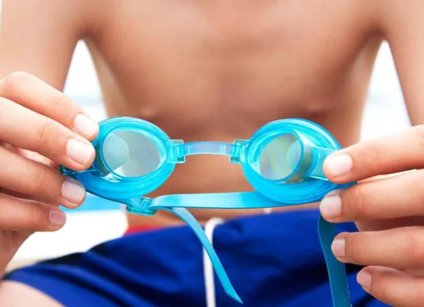 What to Look for When Buying Swimming Goggles