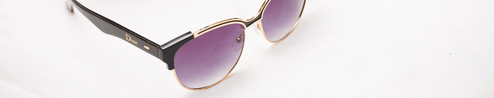 dior sunglasses with white dior box