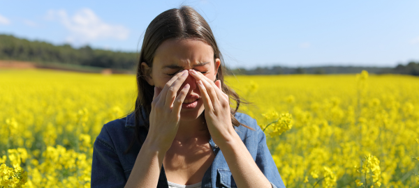 How to Deal with Seasonal Allergies & Itchy, Puffy Eyes