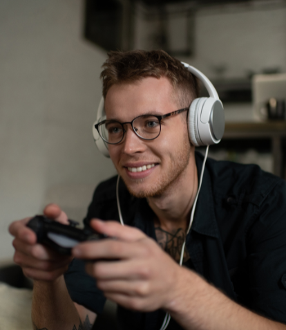 man gaming with gaming glasses