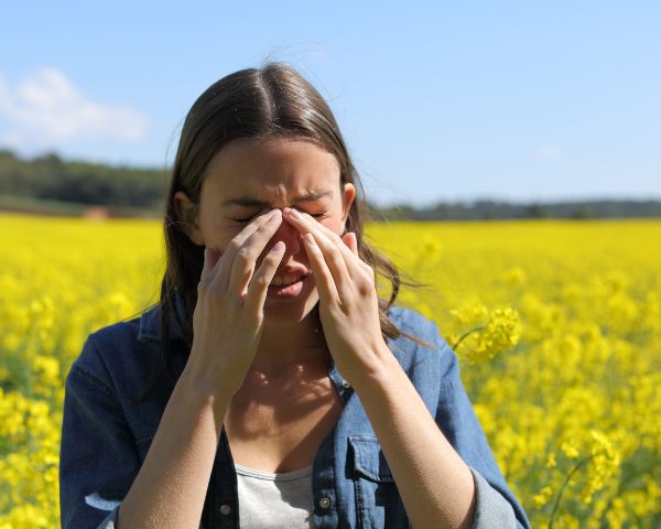 How to Deal with Seasonal Allergies & Itchy, Puffy Eyes